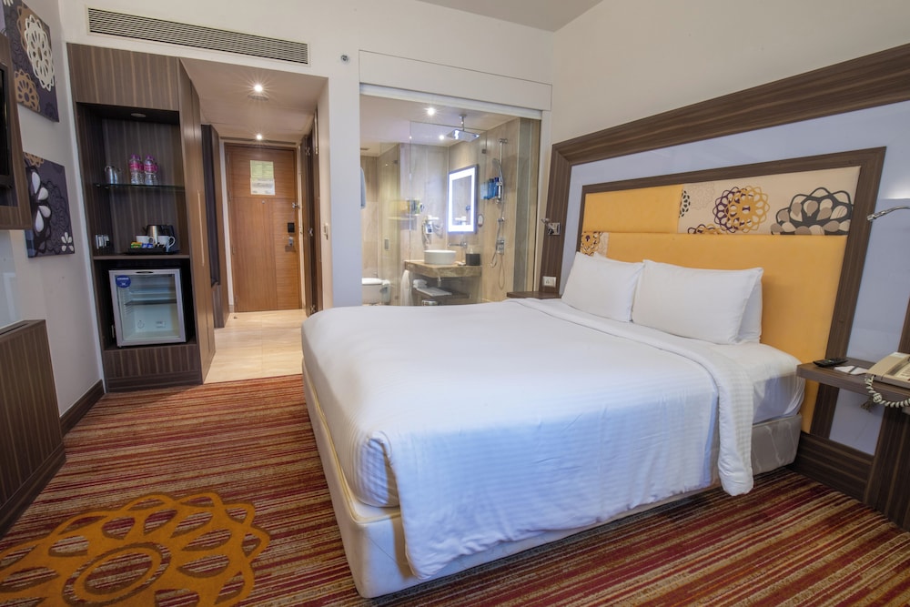 Novotel Pune Nagar Road 29/71