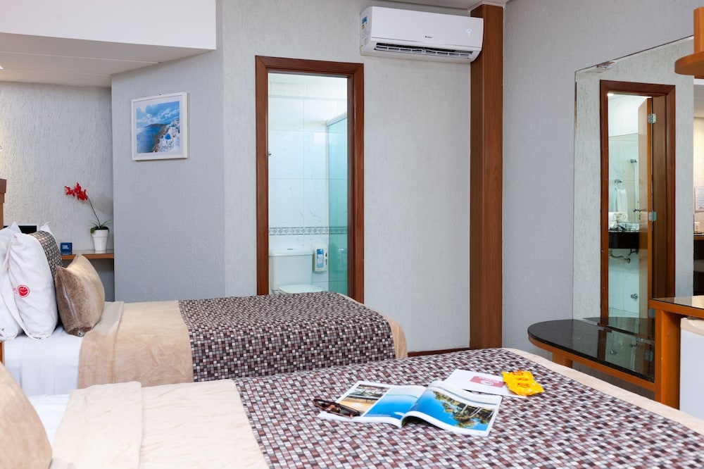 Hotel Santorini 60/72