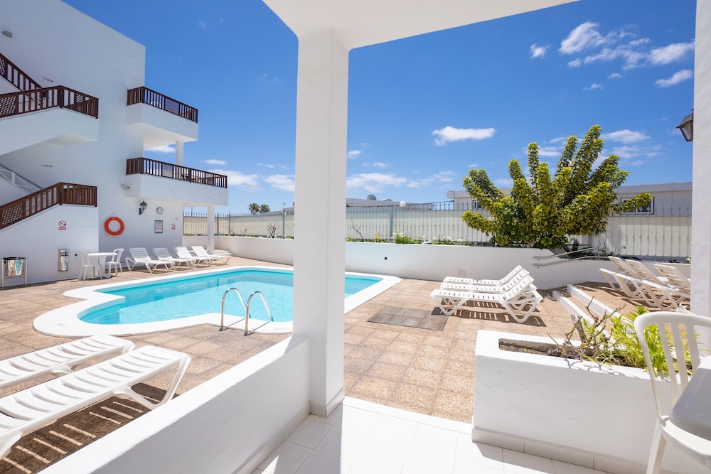 swimming pool spa