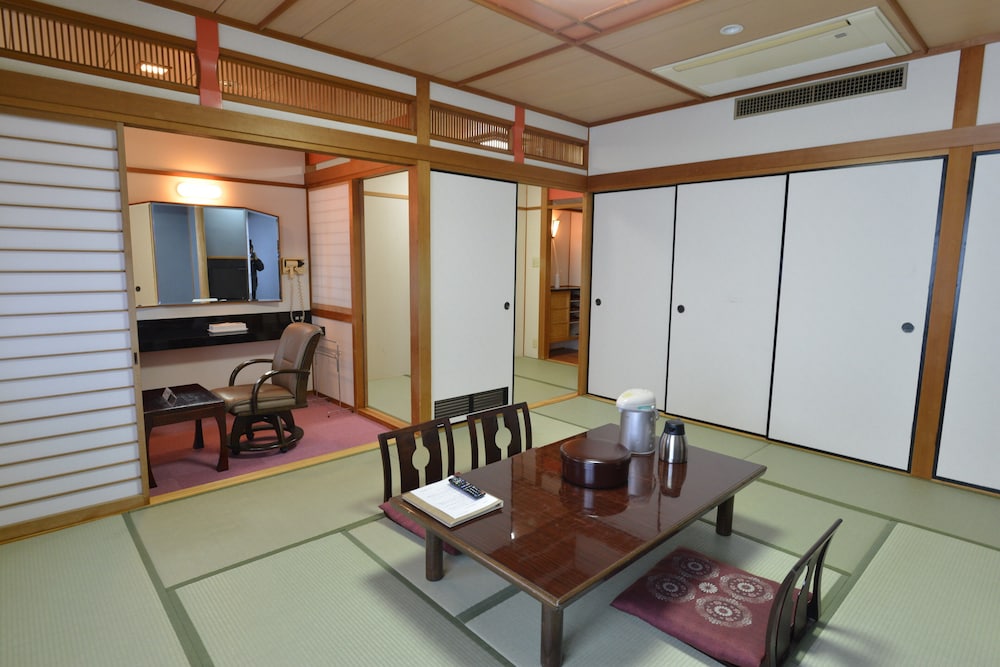 Yataro Minamikan 30/49