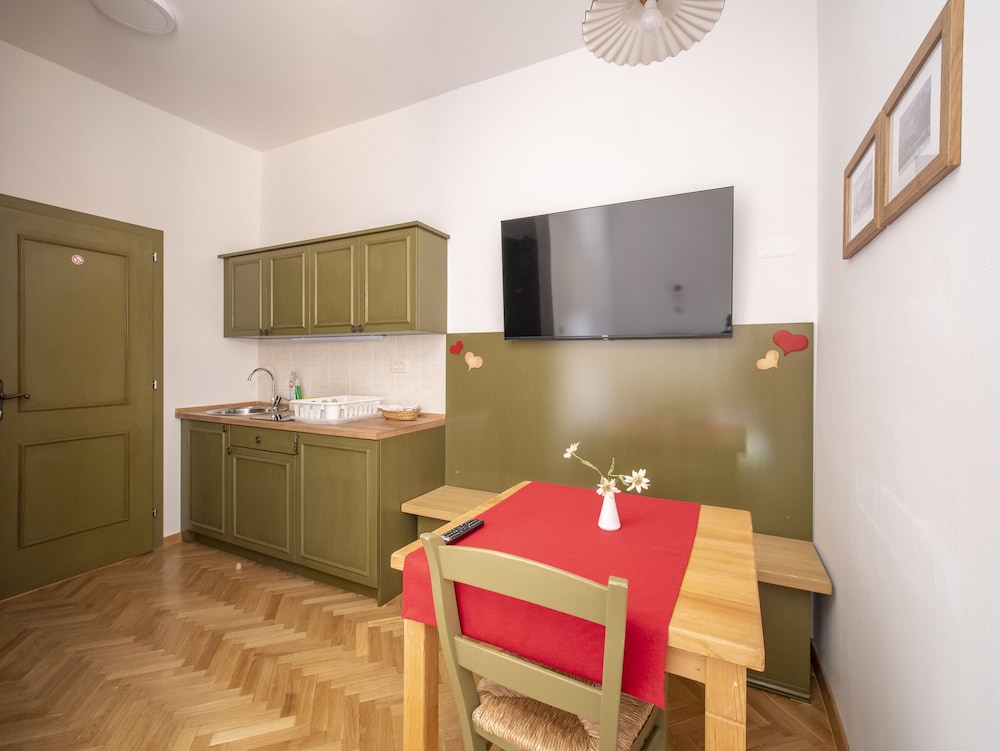 Apartment House Berghi Ii 27/48