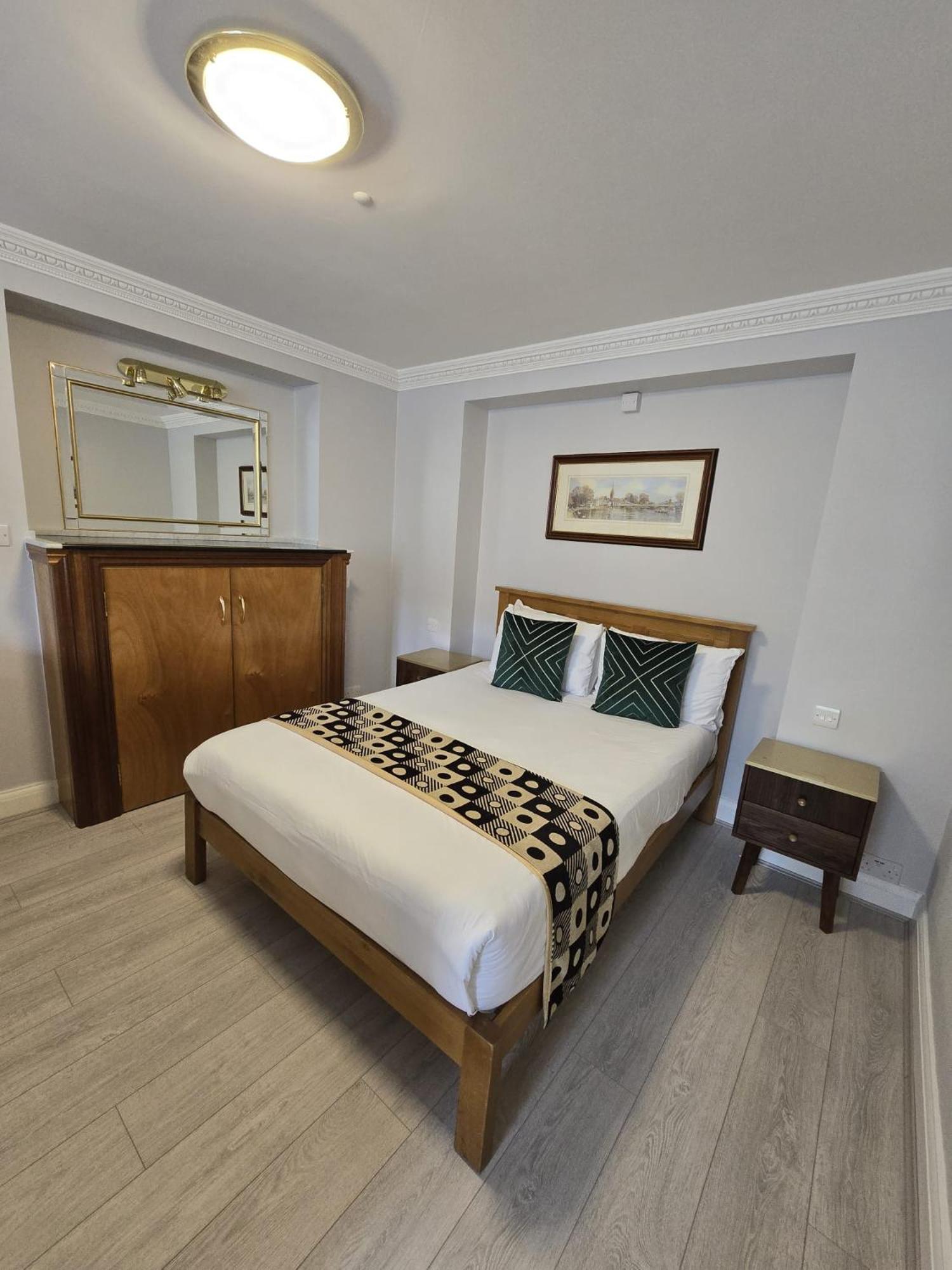 1 BEDROOM, APARTMENT