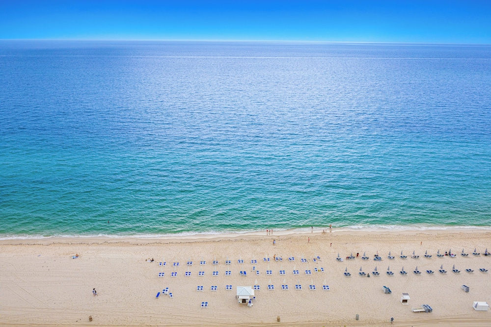 Dharma Home Suites Miami At Monte Carlo 50/53