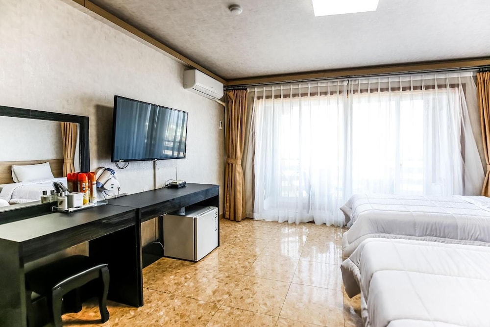 Jeju Ocean Family Hotel 16/75