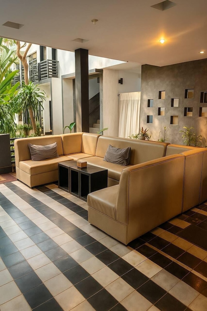Prana Hotel 25/50