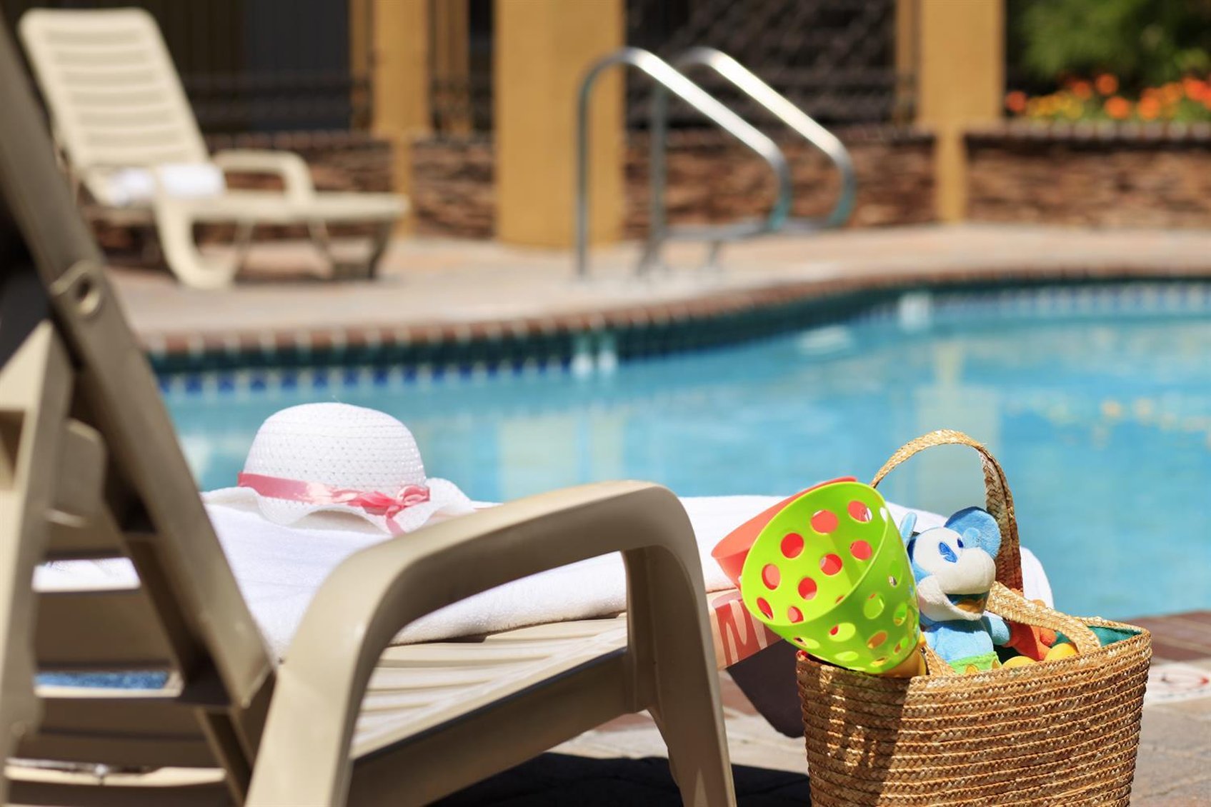 Del Sol Inn - Anaheim Resort 2/3