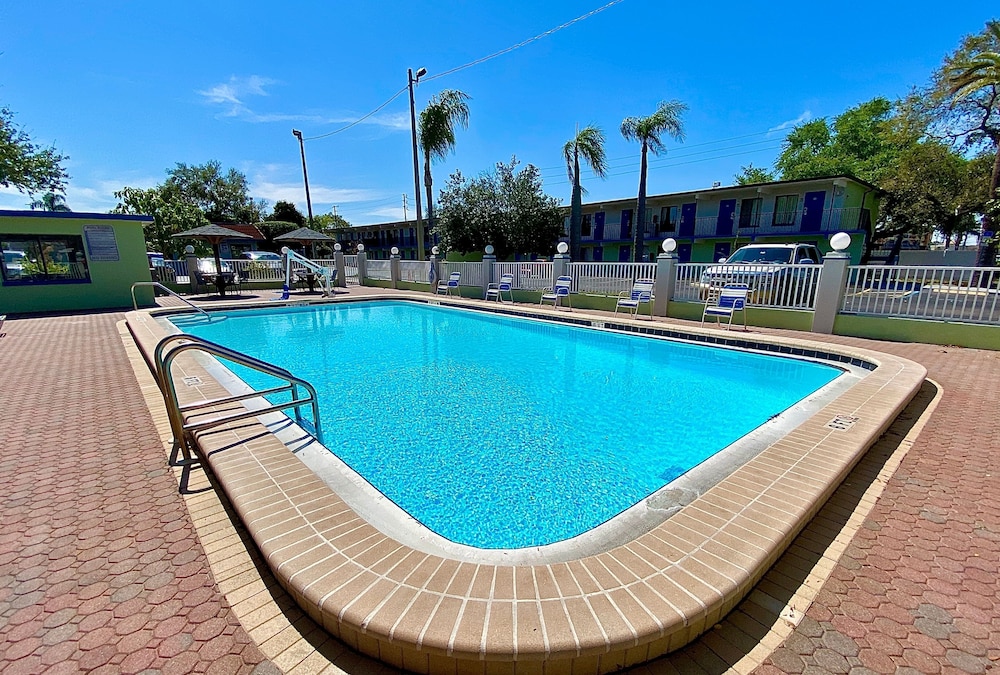 Gulf Way Inn 4/44