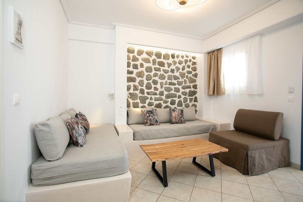 Liana Hotel 52/78