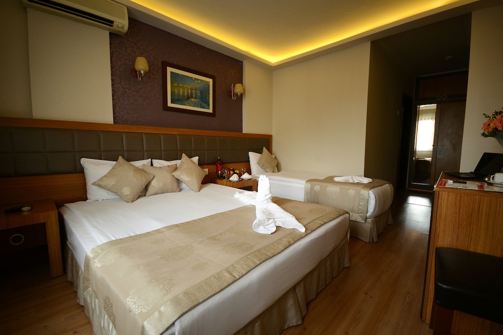 Anzac Hotel 14/39