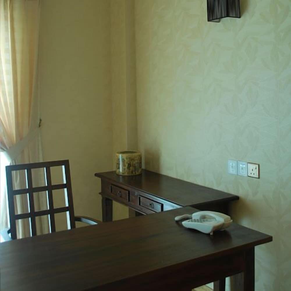 Mciti Suites 44/58