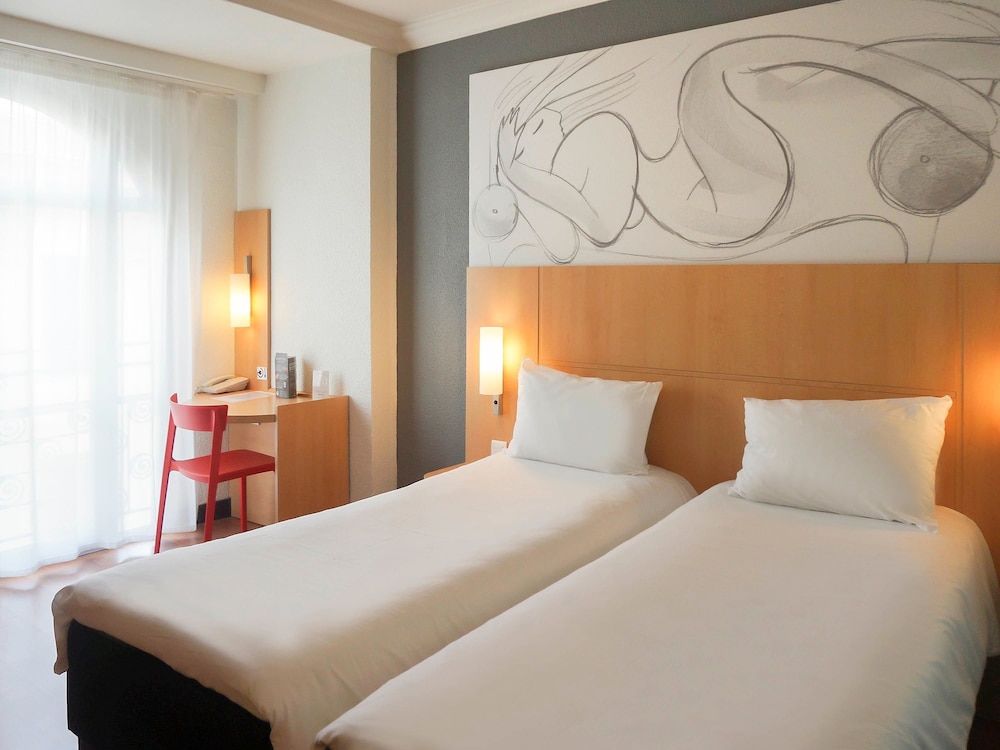 Ibis Centre Notre Dame 22/68