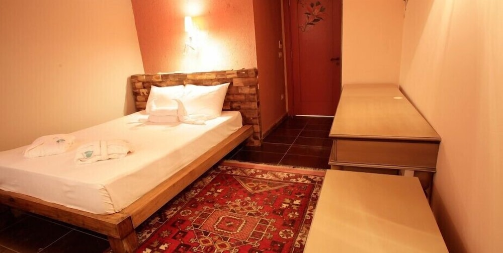 Igdeli Han Suit Otel Alacati 8/50