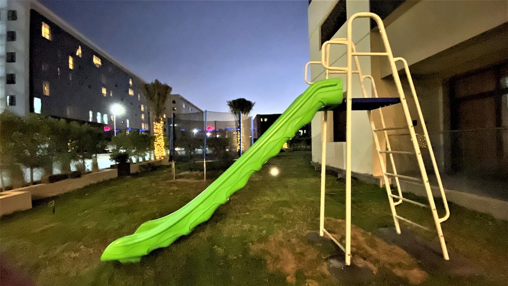 Abar Hotel Apartment Dubai investment Park 27/48