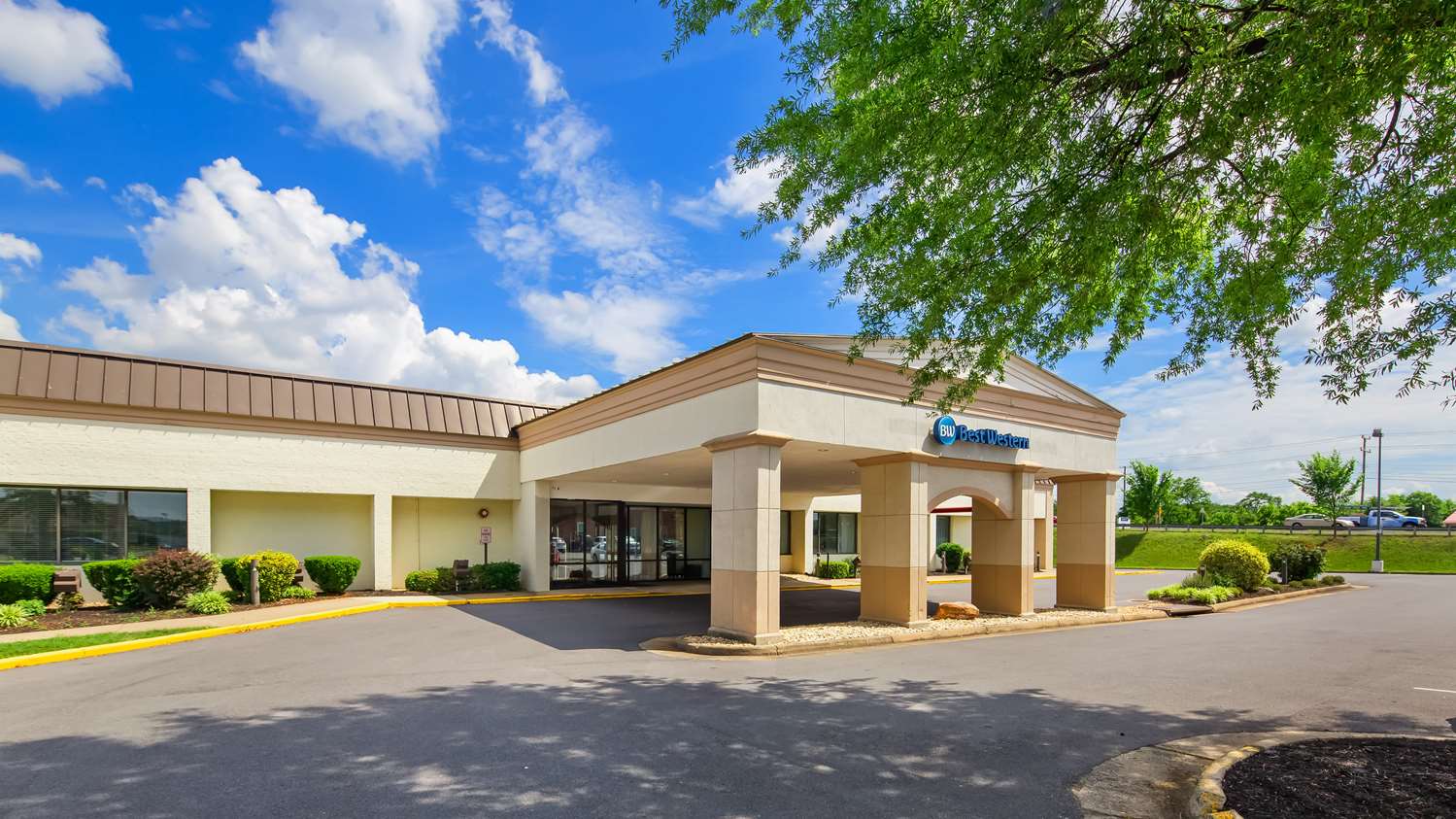 Best Western Leesburg Hotel & Conference Center 39/41