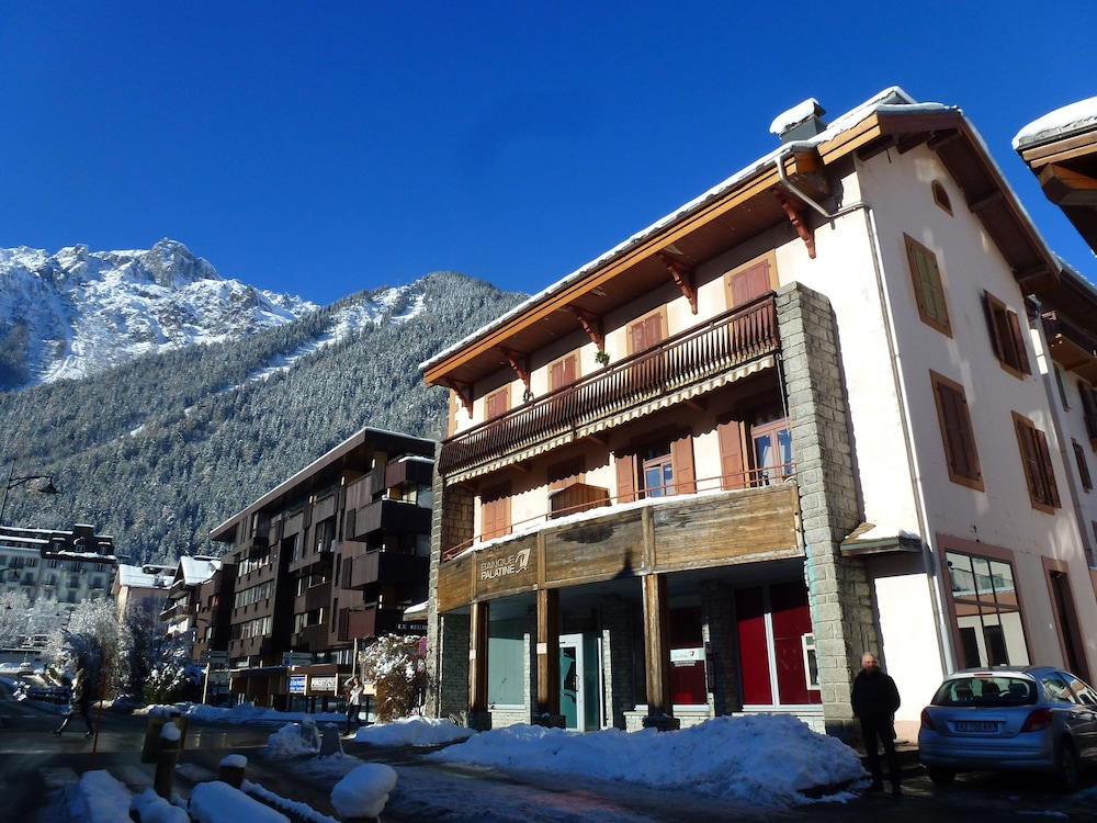 Hotel de L Apos Arve 7/76