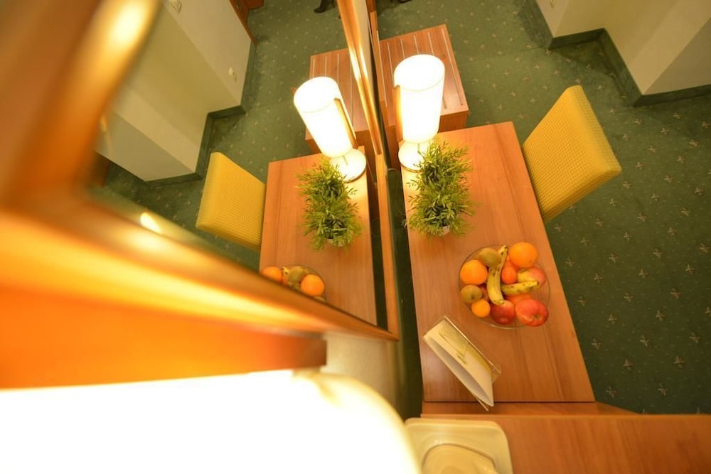 Karpos Hotel 28/50