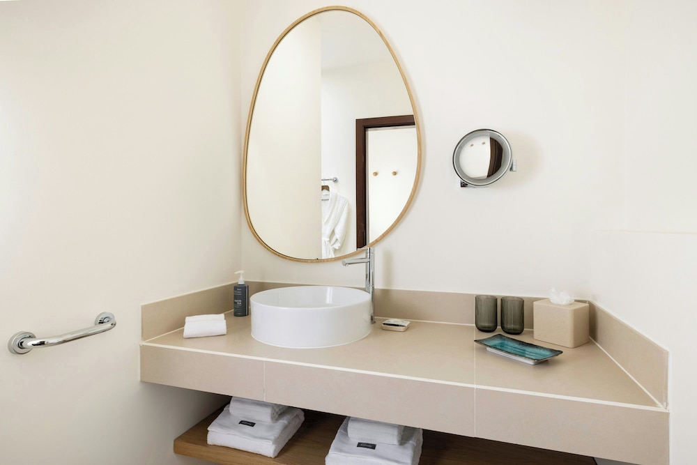2 Bedrooms, Suite, 2 Double Beds, Urban View، The Westin Salgados Beach Resort, Algarve 4/4