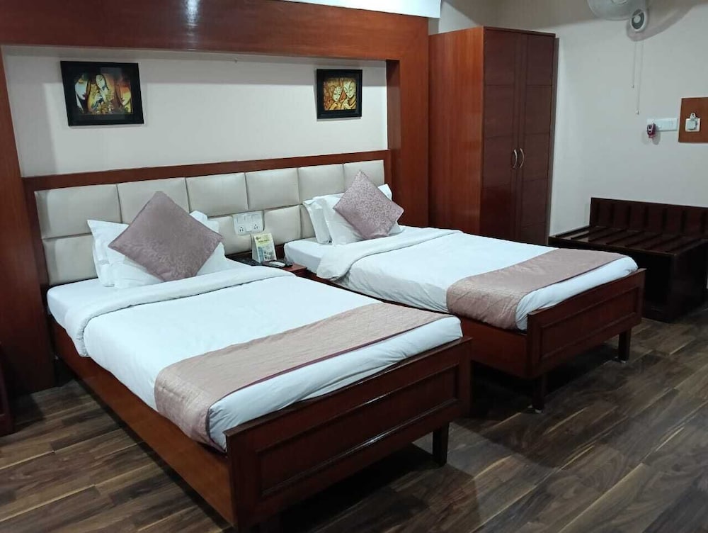 Hotel Sujata 13/64