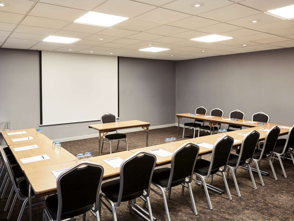 NOVOTEL WOLVERHAMPTON 57/69