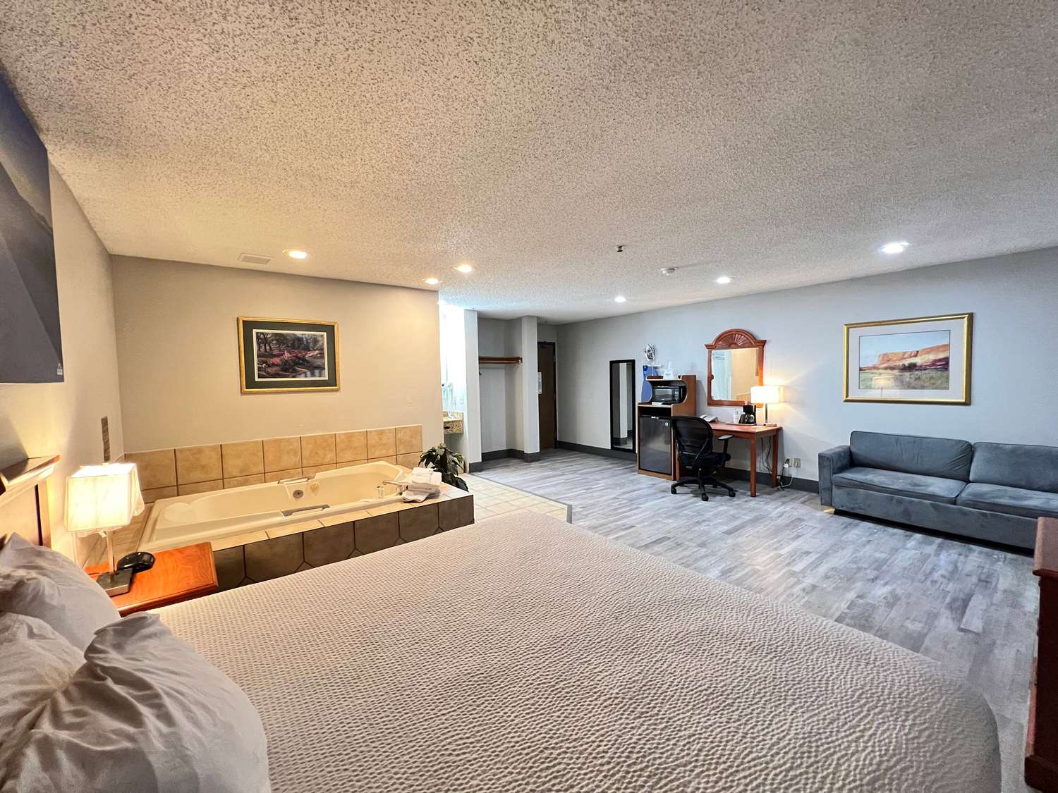 Antelope Inn & Suites 25/33