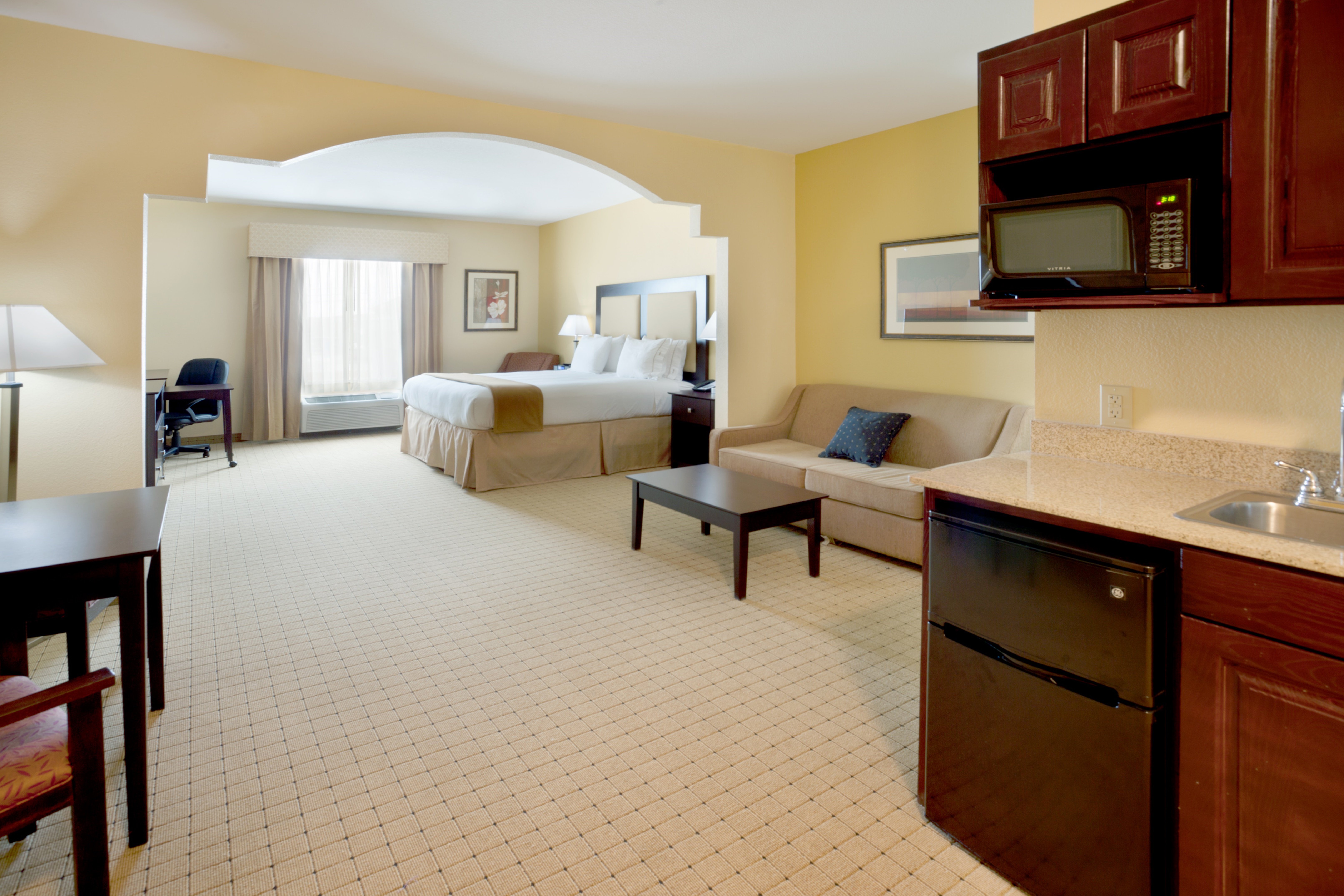 Holiday Inn Express Hotel And Suites Georgetown 25/28