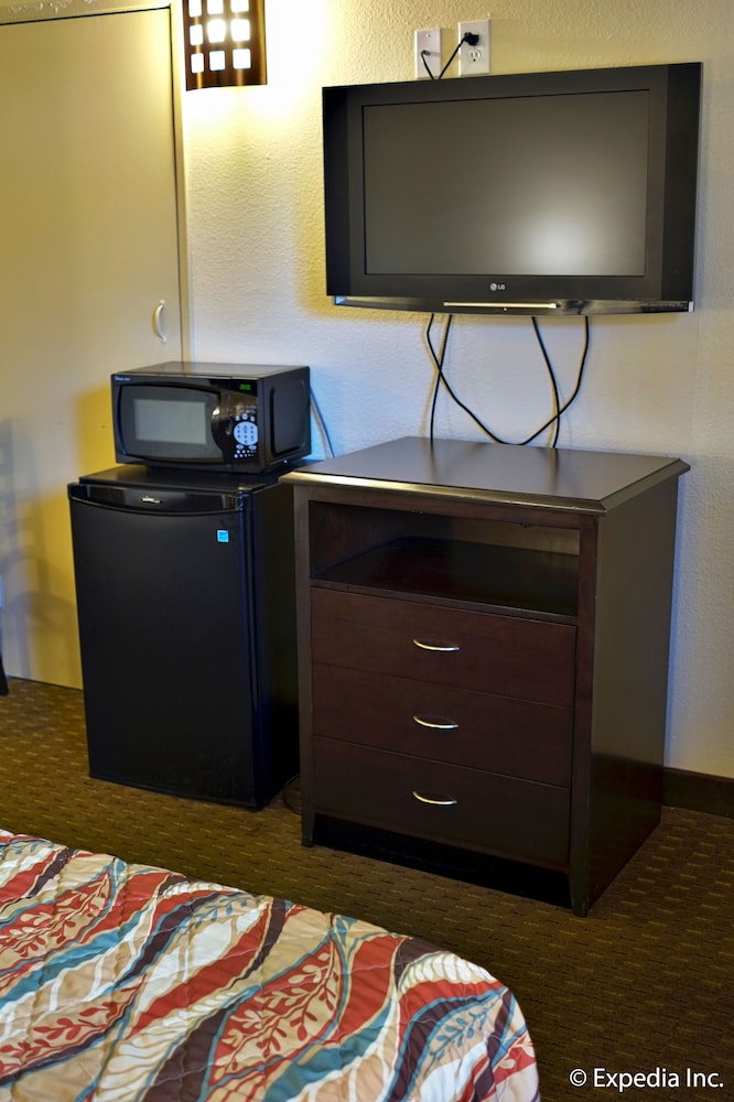 Lemon Heights Inn 33/58