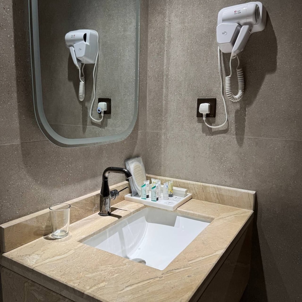 Midan Hotel 49/50