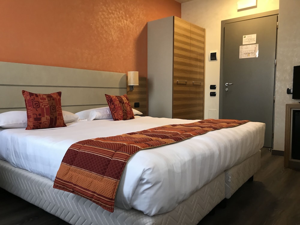 Bis Hotel Varese (ex ibis Styles Varese) 12/49