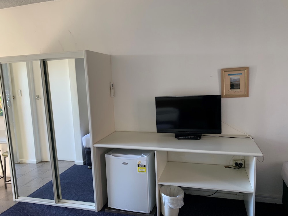 PANORAMA MOTOR INN 33/38