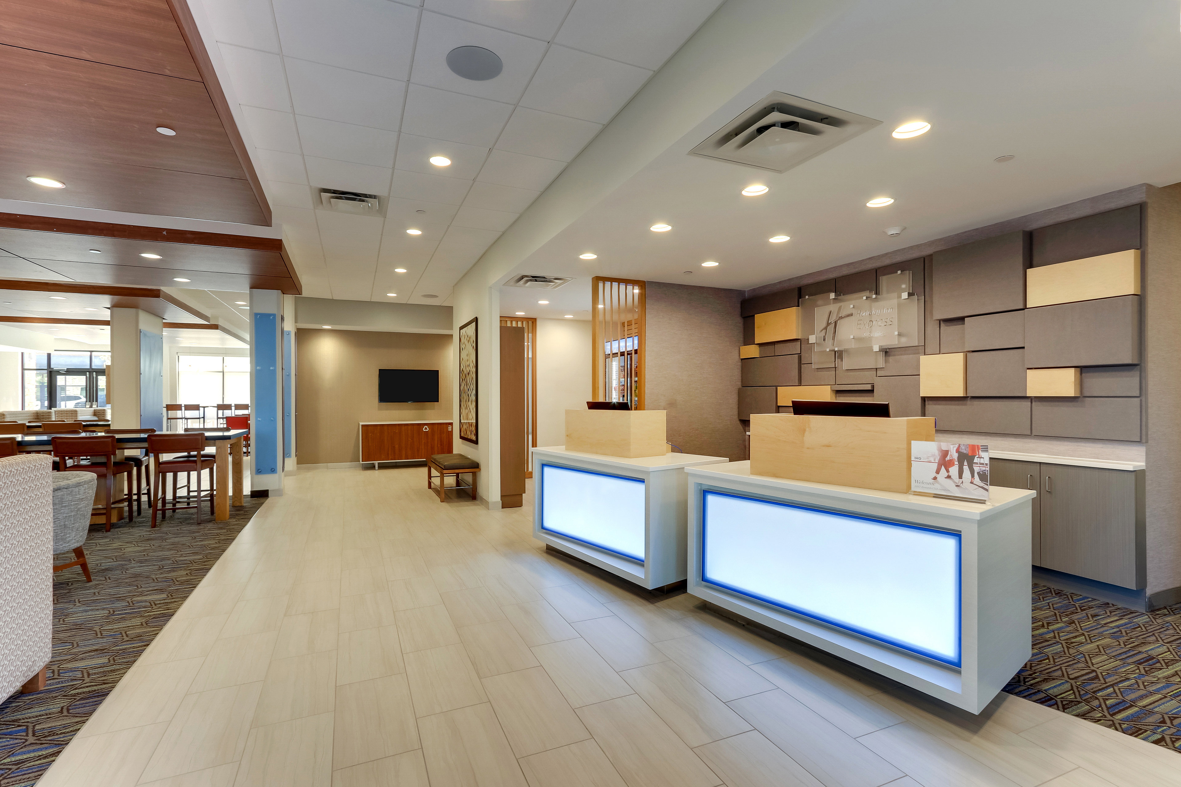 HOLIDAY INN EXPRESS AND SUITES WINSTON SALEM SW CLEMMONS 3/50