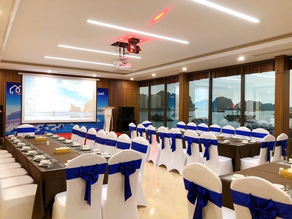 Vincent Ha Long Hotel 33/49