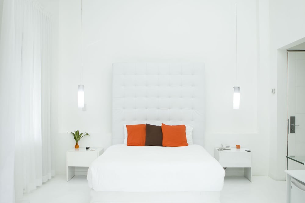 Le Cameleon Hotel 25/65
