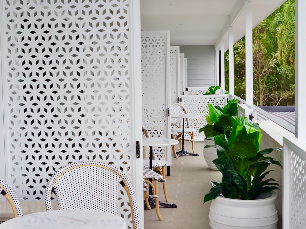 The Esplanade Motel 57/71
