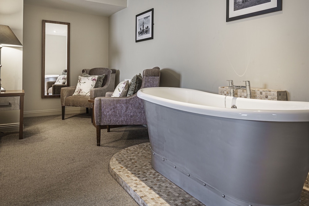 The Feathers Hotel 50/50
