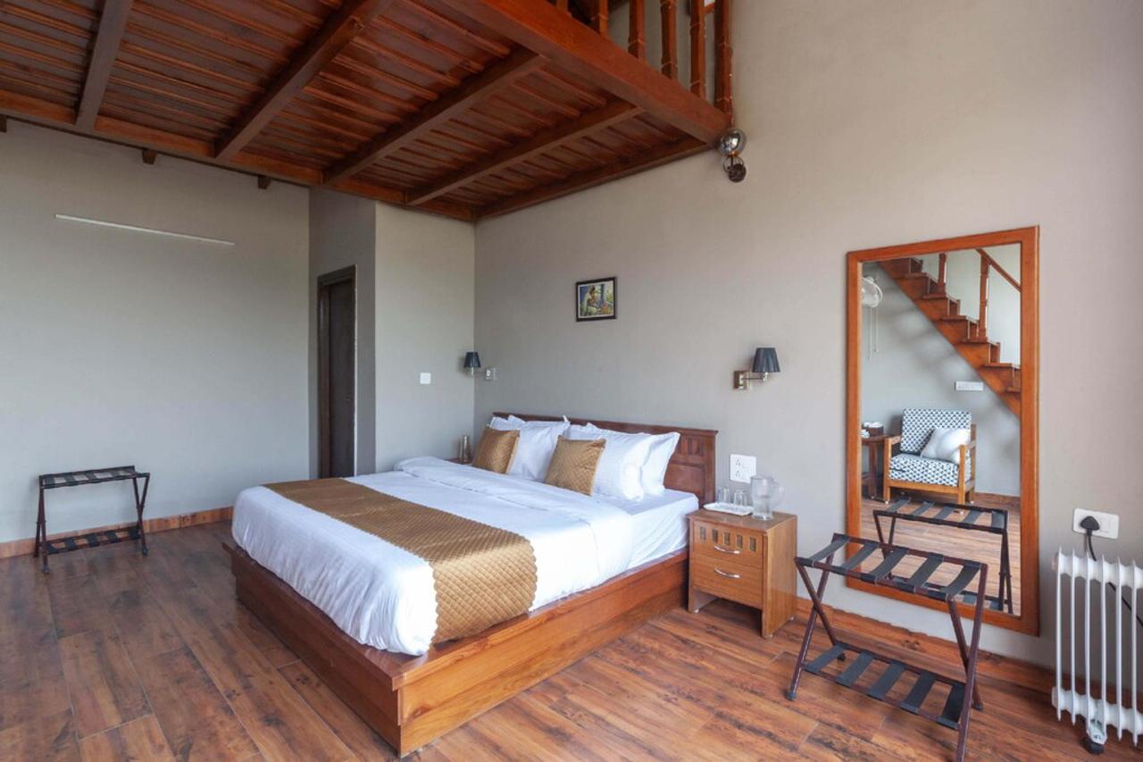 Room at Alaya Stays Stunning 4BHK with Mountain View Amara Dawn, NAINITAL