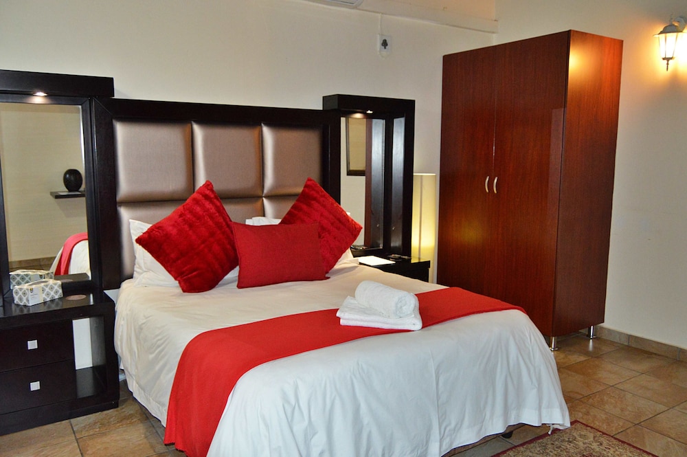 DELUXE, SUITE