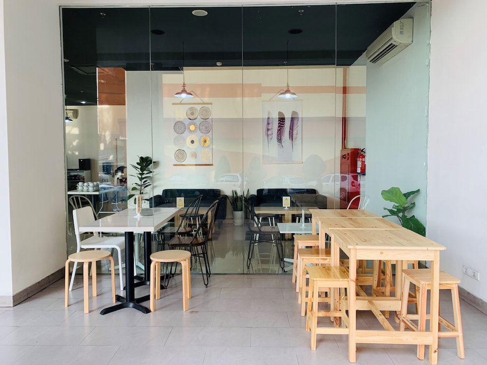 Monoloog Hotel Bekasi 14/19