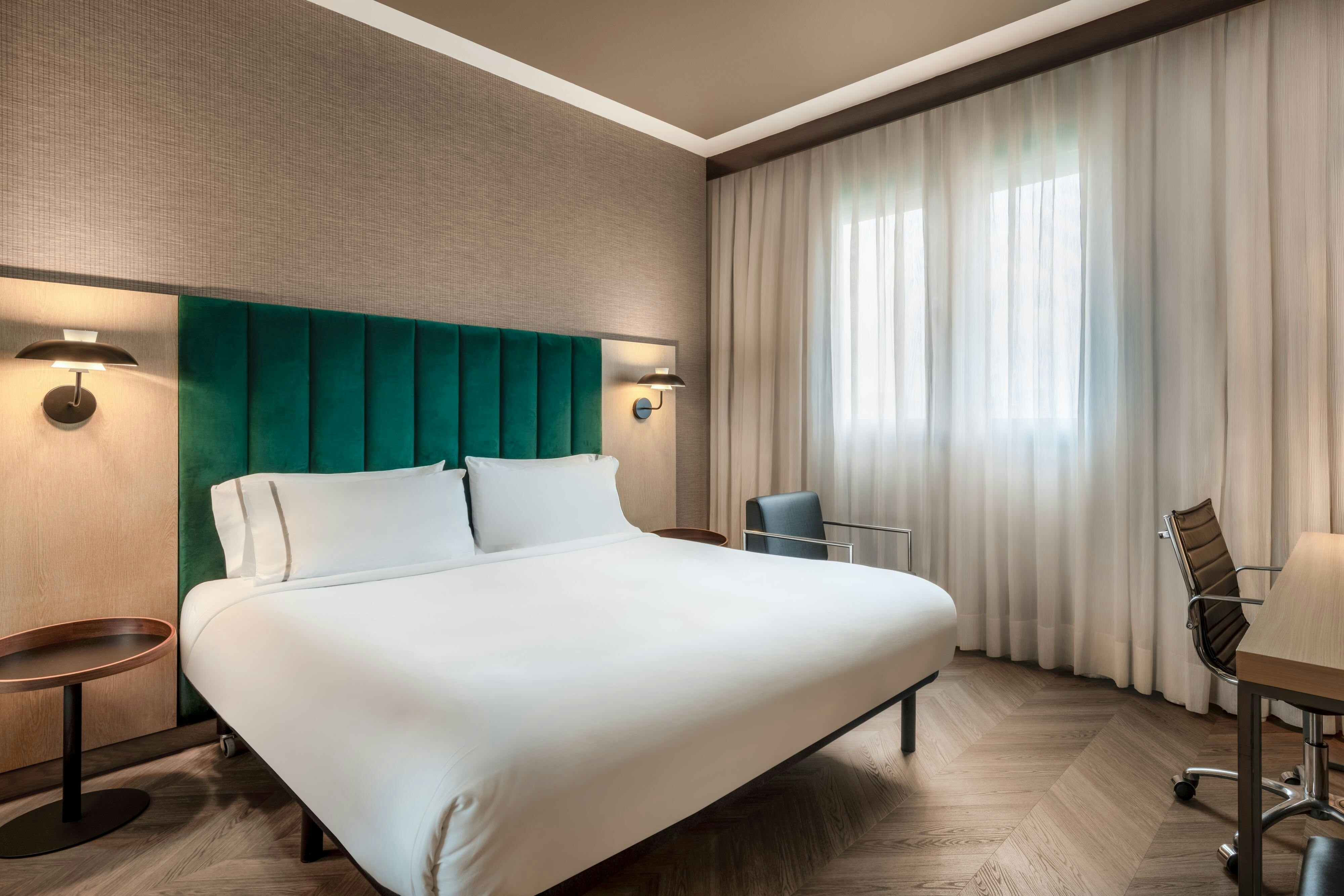 Room, Queen Bed