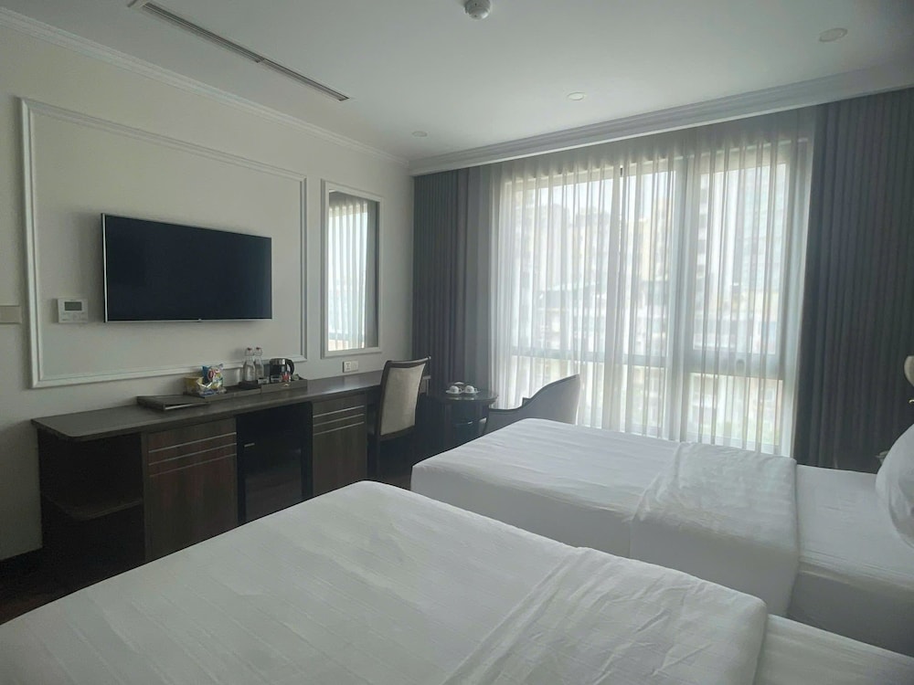 Hillary Hanoi Hotel 24/40