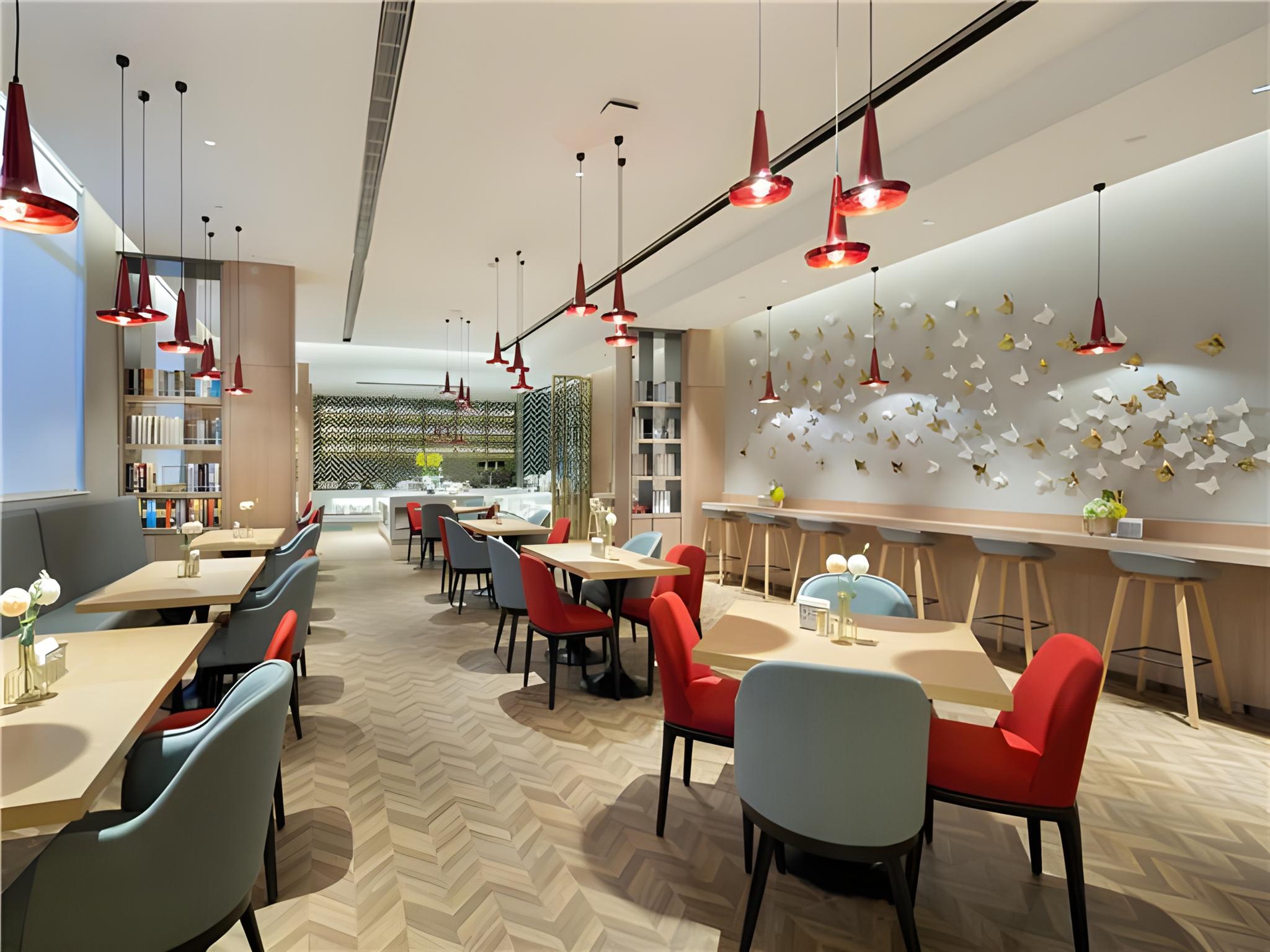 Borrman hotel (Shanghai Hongqiao Railway Station National Exhibition Center Shop) 29/35
