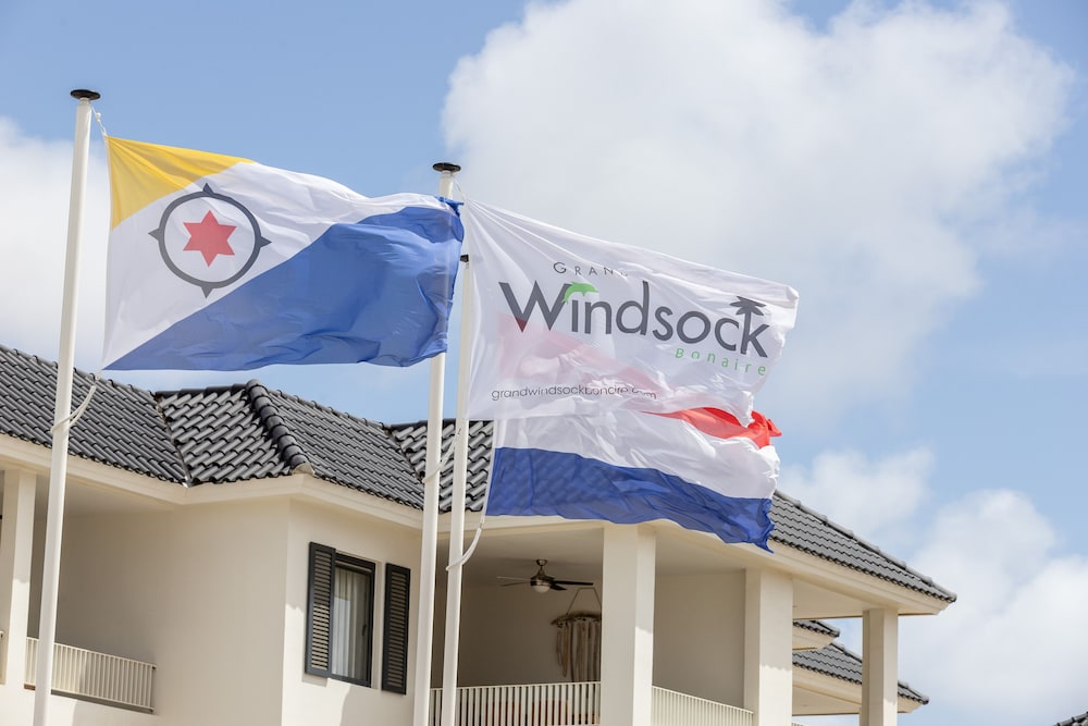 Grand Windsock Bonaire 9/81