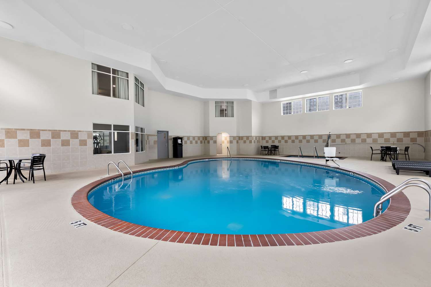 Comfort Inn & Suites Nashville Near Tanger Outlets I-24 Antioch 7/21