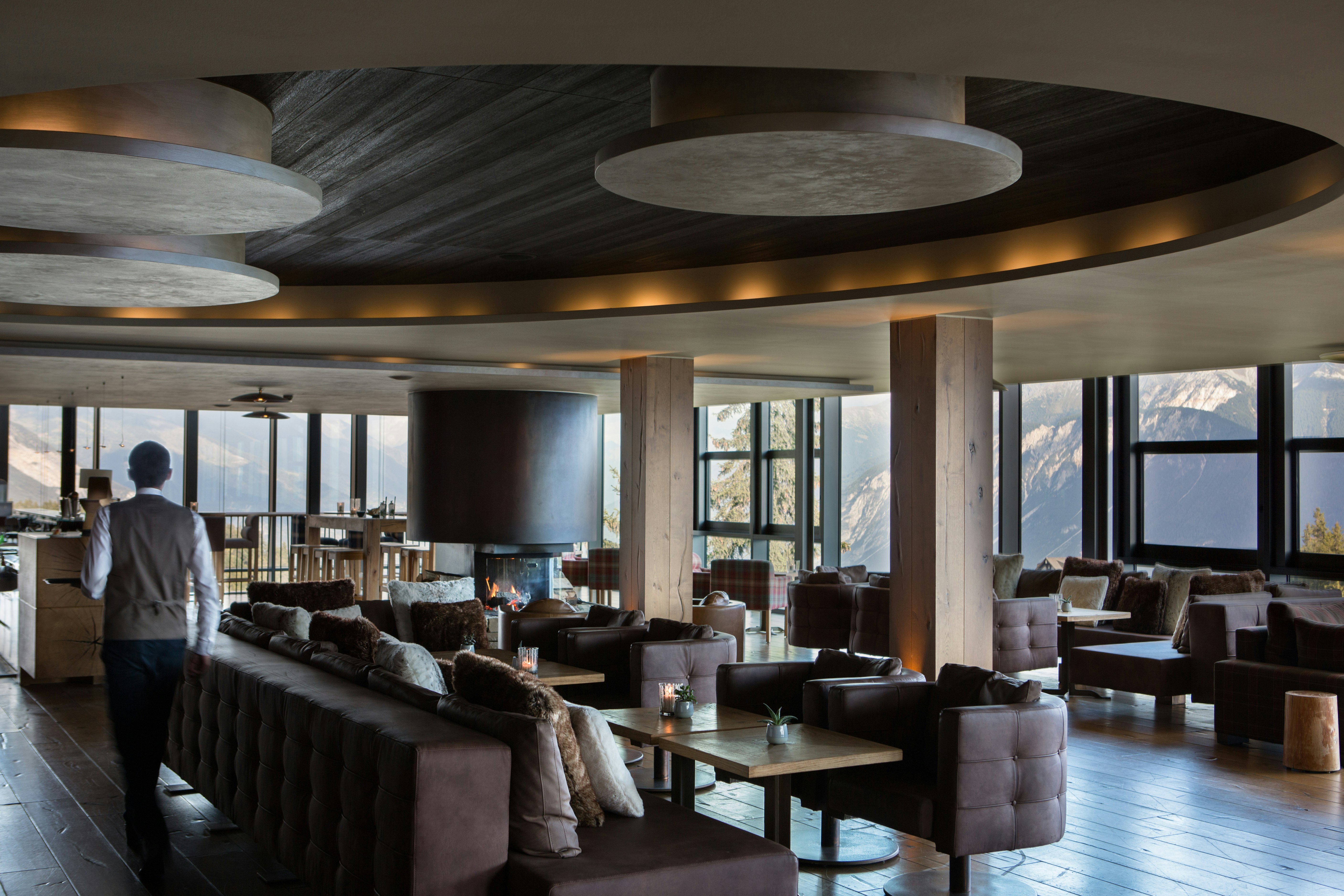 Crans Ambassador Luxury Sport Resort 75/86