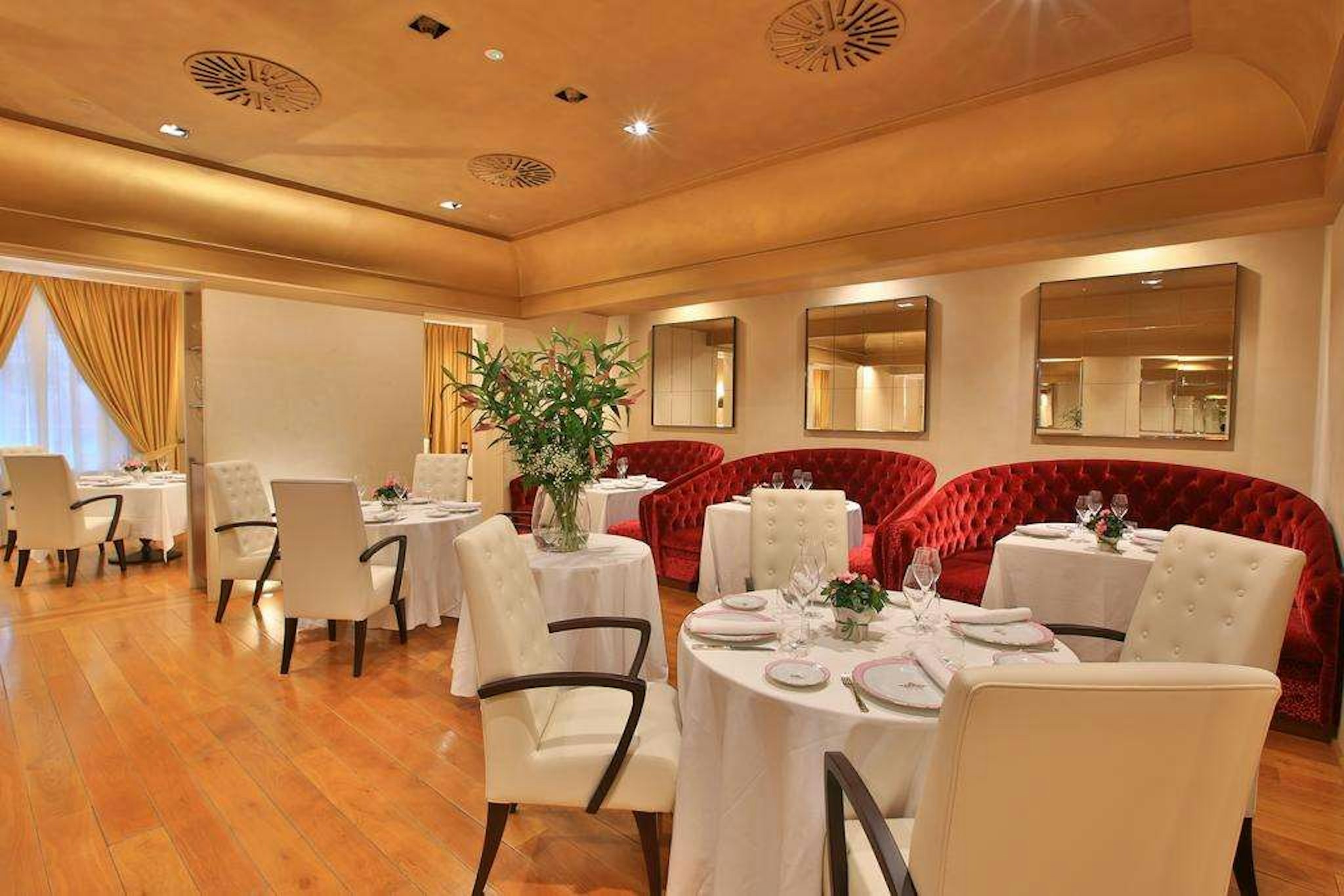 Hotel Rua Frati 48 in San Francesco 38/50