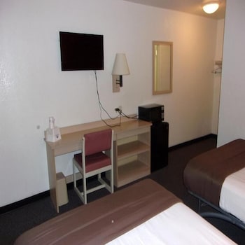 AMERICAS BEST VALUE INN 33/53