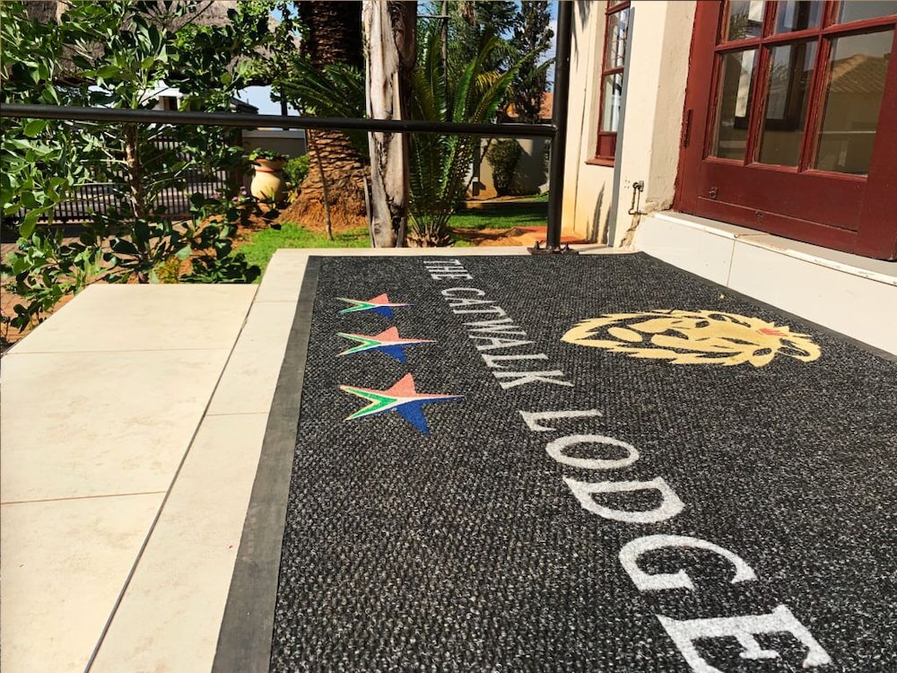 Catwalk Lodge 15/23