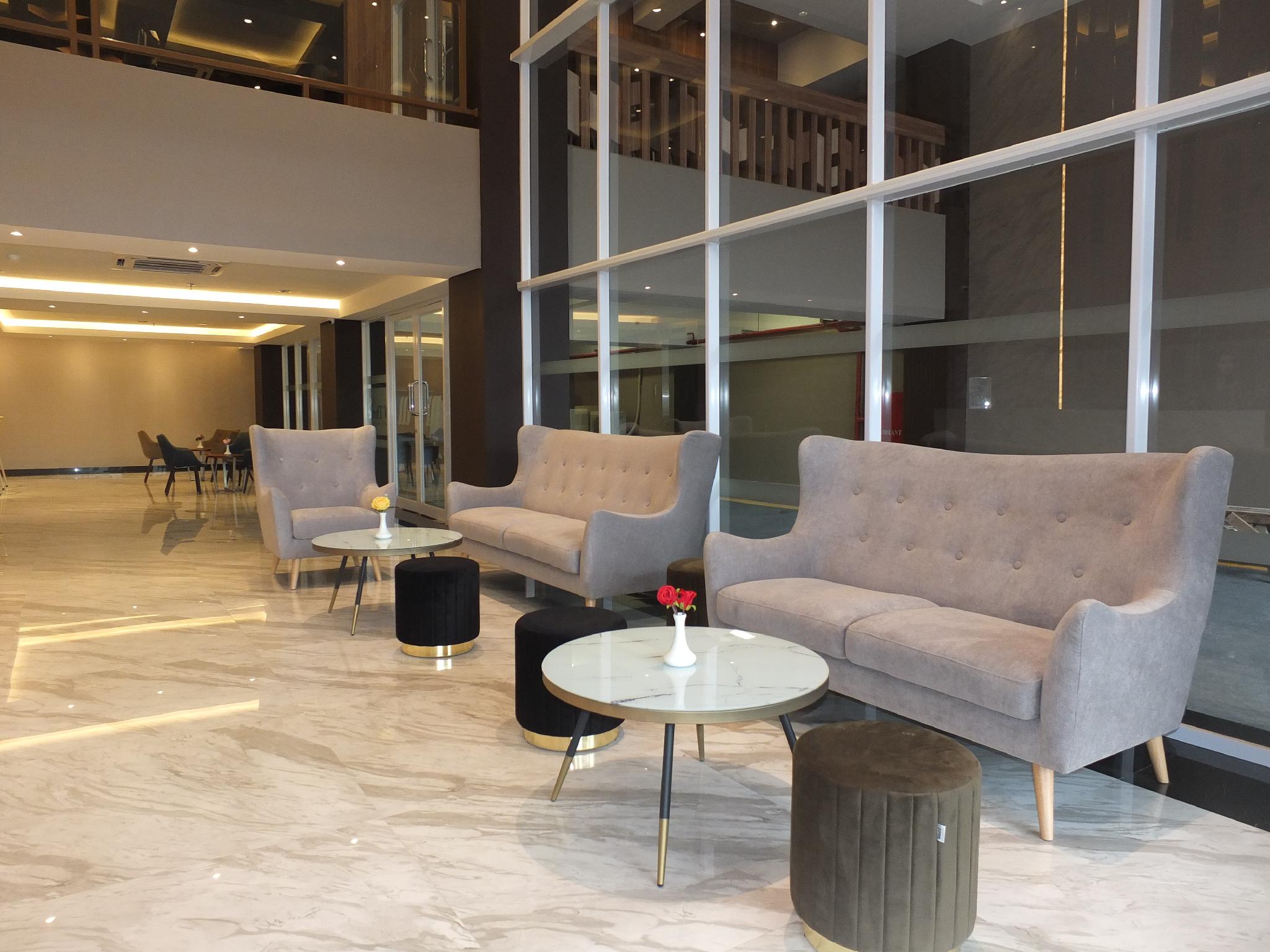 W Three Style Hotel Makassar 12/23