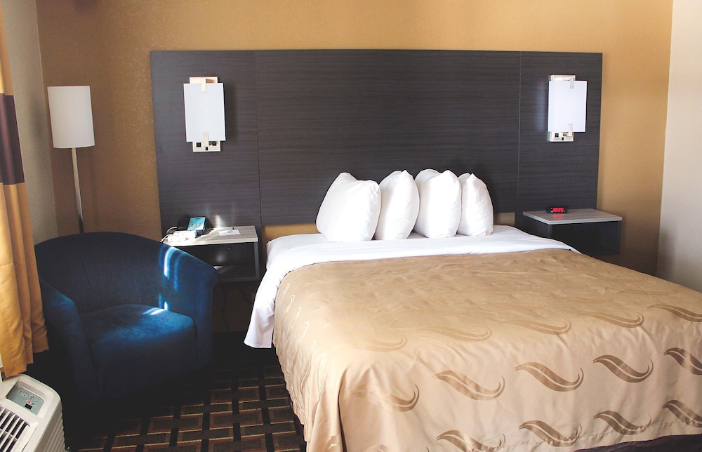 Quality Inn Raynham - Taunton 29/75
