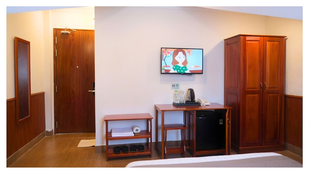 Nam Xuan Premium Hotel 61/68