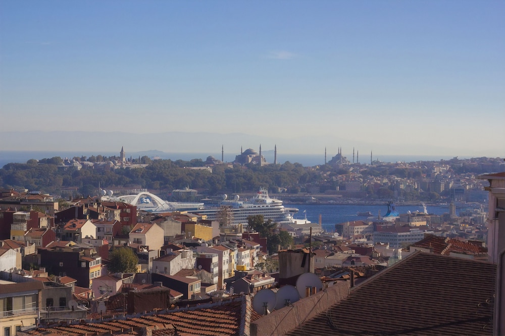 Taksim Prelude Hotel 34/39